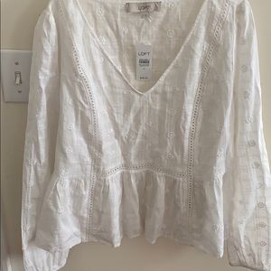 New with tags Beautiful spring top from loft